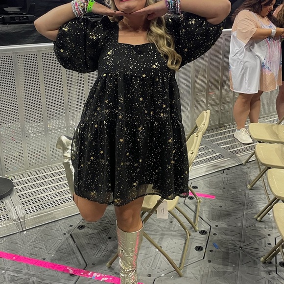 Black and Gold Starlight Dress with Balloon Sleeves from Nasty Gal - Picture 8 of 8